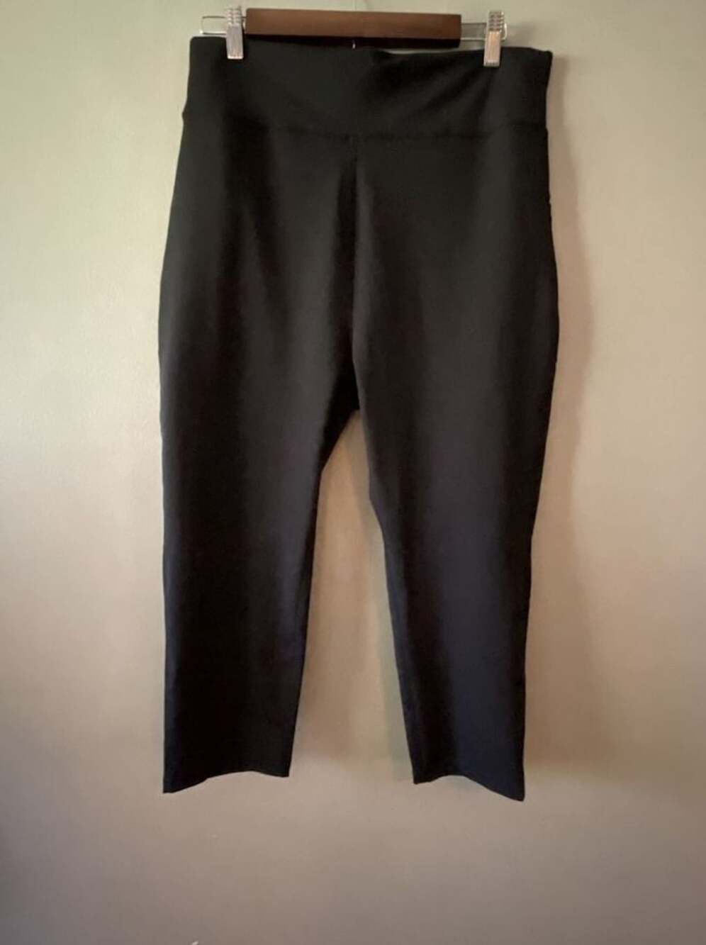 POP Fit back High-Waisted Pocket Leggings Cropped Capri